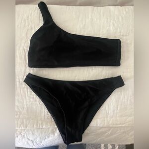 Black one shoulder bikini